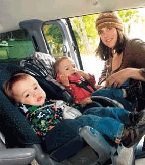 ما هو المقعد الأكثر أمانا للأطفال في السيارة ؟